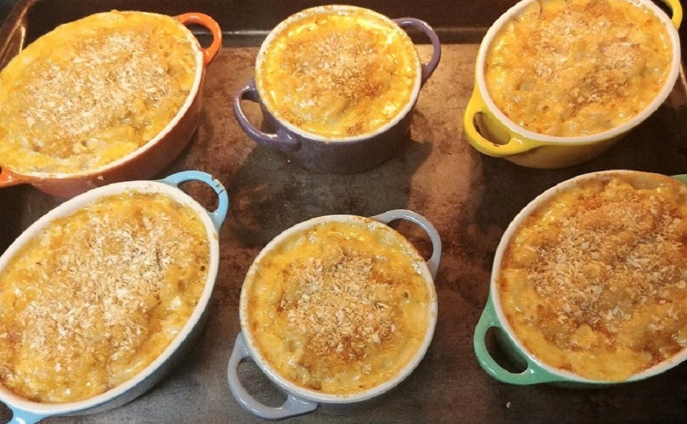 Le Creuset Mini-Cocotte Recipe: Gruyere Mac & Cheese with Crispy Bacon